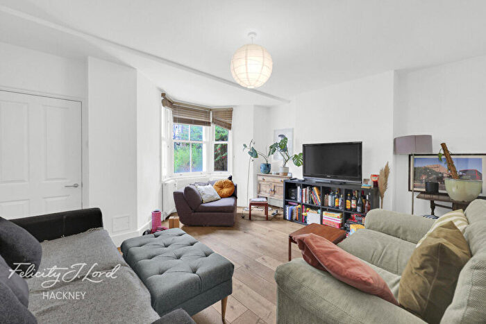 4 Bedroom Terraced House For Sale In Killowen Road, London, E9 - Photo 1