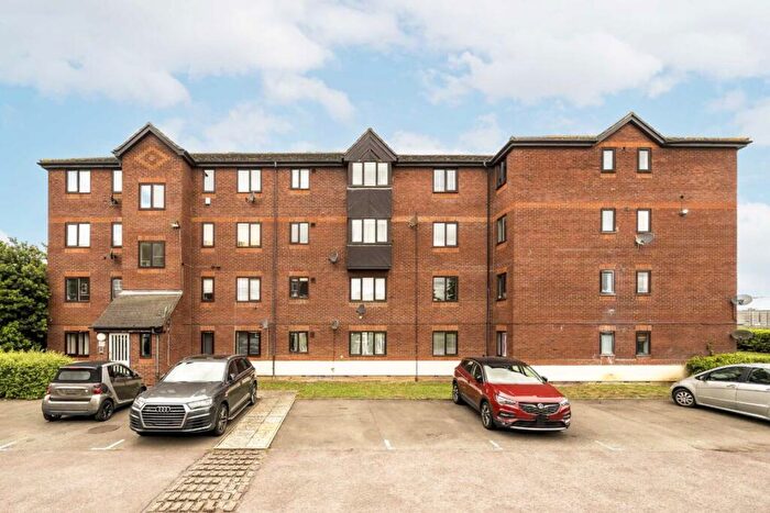 1 Bedroom Flat To Rent In Harlinger Street, Charlton, SE18