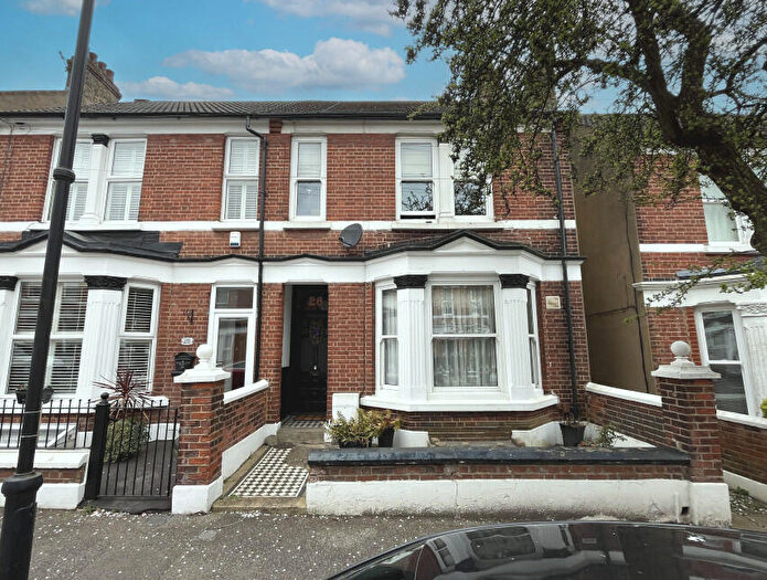 2 Bedroom Block Of Apartments For Sale In Malvern Road, Gillingham, Kent, ME7