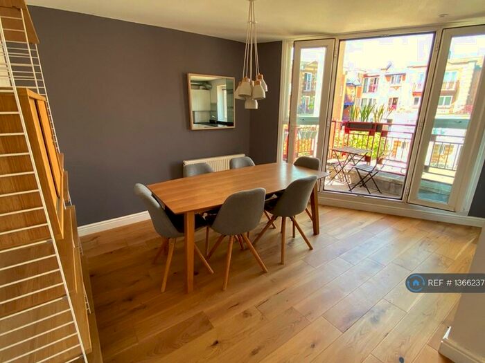 3 Bedroom Terraced House To Rent In Hopewell Street, London, SE5