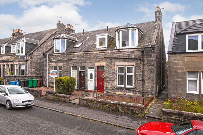 2 Bedroom Flat For Sale In Dewar Street, Dunfermline, KY12