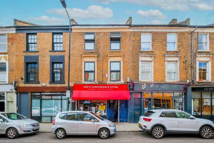 3 Bedroom Flat To Rent In Victoria Park Road, London, E9