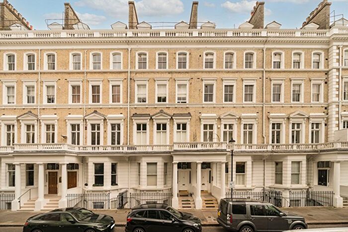2 Bedroom Flat For Sale In Onslow Gardens, Kensington And Chelsea, SW7