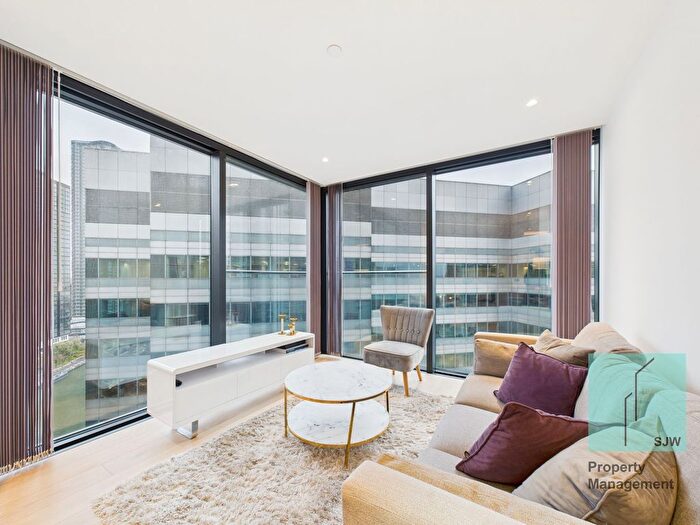 2 Bedroom Flat To Rent In Marsh Wall, Hampton Tower, E14