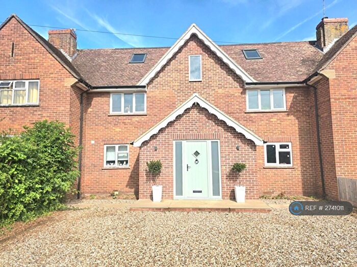 3 Bedroom Terraced House To Rent In Farm Lane, Great Bedwyn, SN8