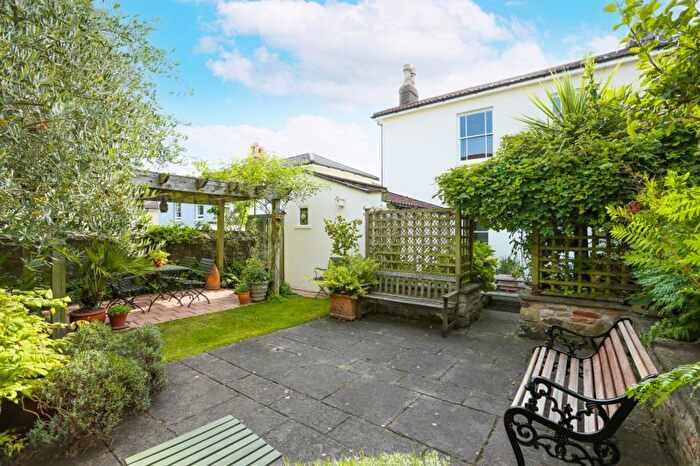 4 Bedroom Semi Detached House For Sale In Clare Road, Cotham, Bristol, BS6 - Photo 2