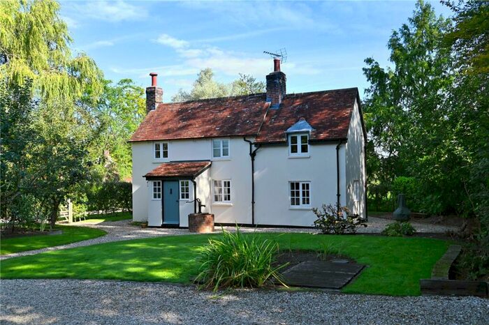 4 Bedroom Detached House For Sale In Browninghill Green, Baughurst, Tadley, Hampshire, RG26