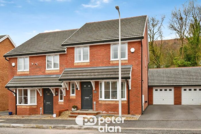 3 Bedroom Semi Detached House For Sale In Rhodfa Cae Uchel, Aberdare, CF44