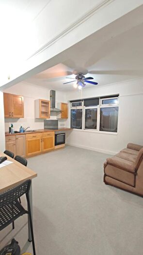 2 Bedroom Flat To Rent In Ryecroft Road, London, SW16