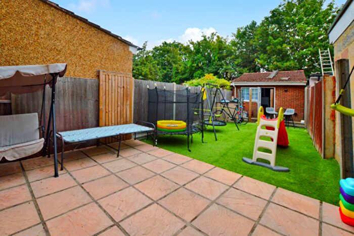3 Bedroom Terraced House For Sale In Salt Hill Way, Slough, SL1