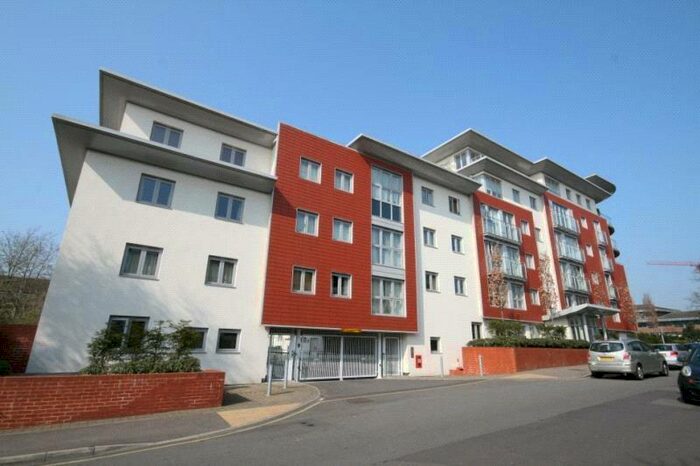 2 Bedroom Apartment To Rent In Woking, GU22
