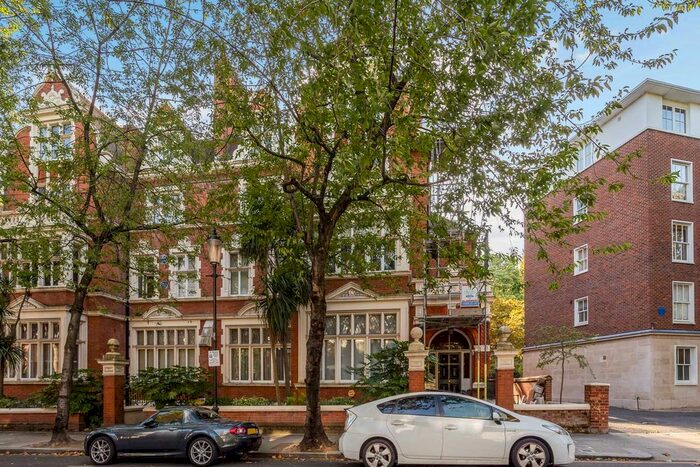 2 Bedroom Flat To Rent In Melbury Road, Kensington, W14