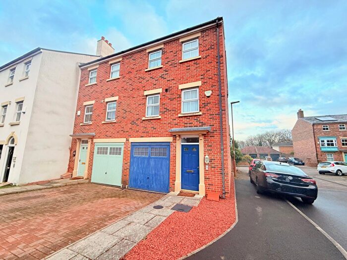 3 Bedroom Town House To Rent In Kirkwood Drive, Durham, DH1