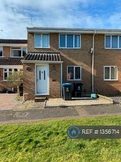3 Bedroom Terraced House To Rent In Nightingale Walk, Hemel Hempstead, HP2