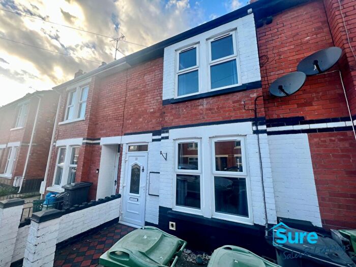 3 Bedroom Terraced House To Rent In Kitchener Avenue., GL1