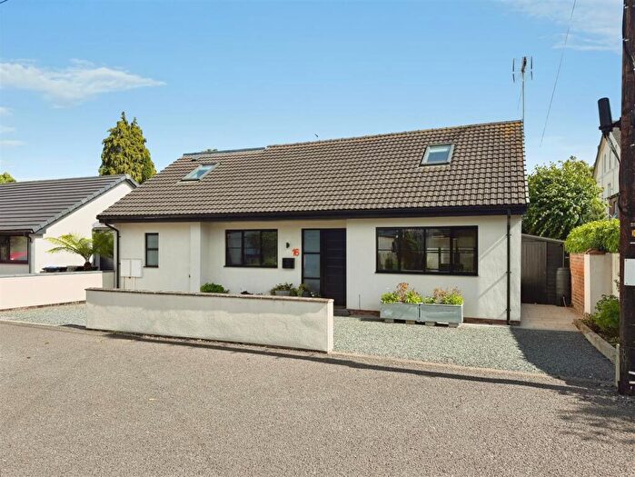3 Bedroom Detached Bungalow For Sale In Conway Road, North Leamington, CV32