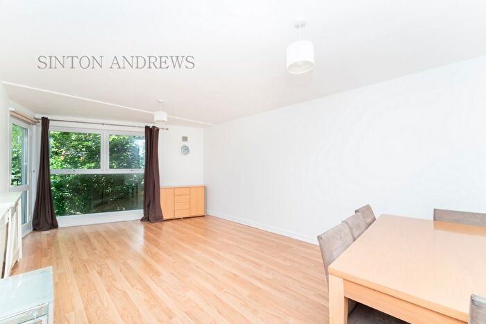 2 Bedroom Flat To Rent In Garrick Close, Ealing, W5