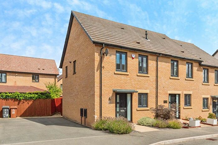 2 Bedroom End Of Terrace House For Sale In Epping Road, Corby, NN18