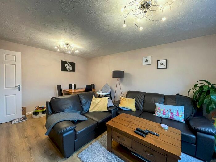 1 Bedroom Flat To Rent In Shapland Way, London N13