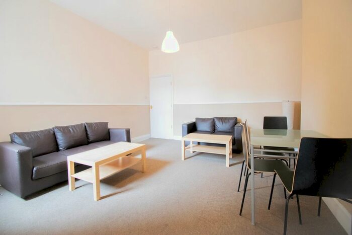 5 Bedroom Maisonette To Rent In Goldspink Lane, Sandyford, Newcastle Upon Tyne, NE2