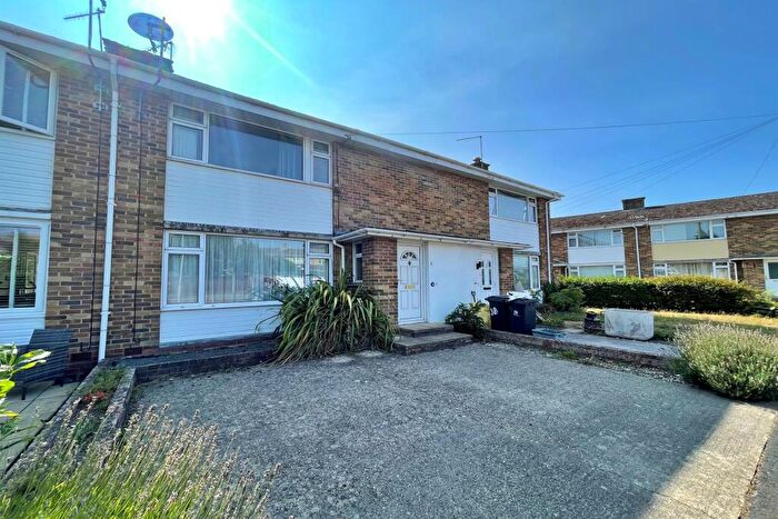 3 Bedroom Terraced House To Rent In Wareham, BH20