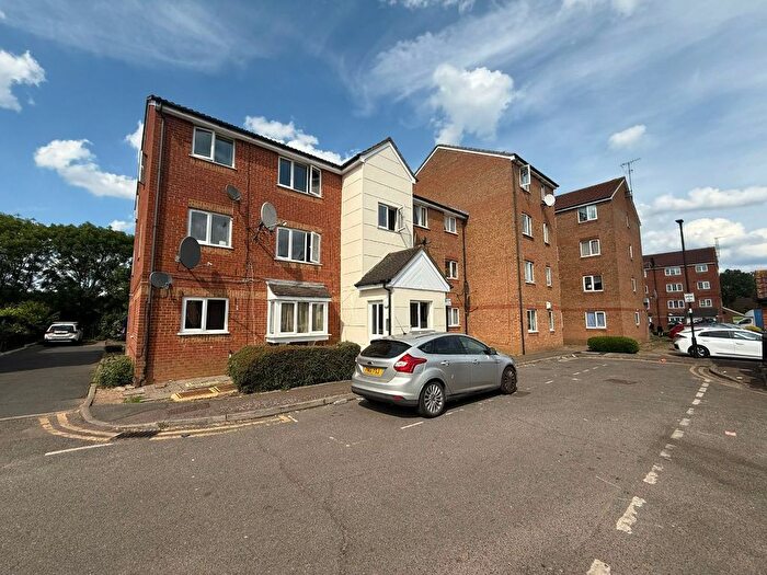 1 Bedroom Flat To Rent In Whitehead Close, London, N18