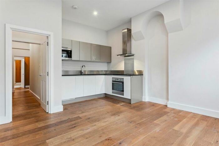 2 Bedroom Flat To Rent In Devonshire Road, London, W4