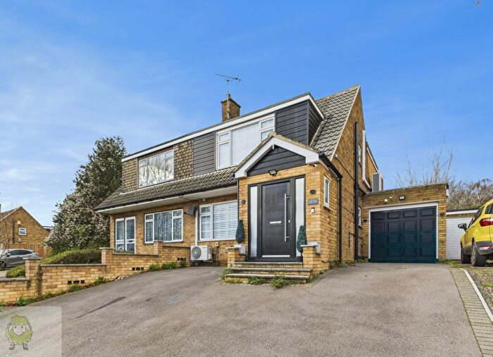 3 Bedroom Semi Detached House To Rent In Hever Croft, Strood, Rochester, ME2