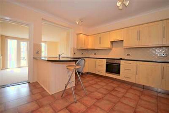 3 Bedroom House To Rent In Meadow Head, Graves Park, S8