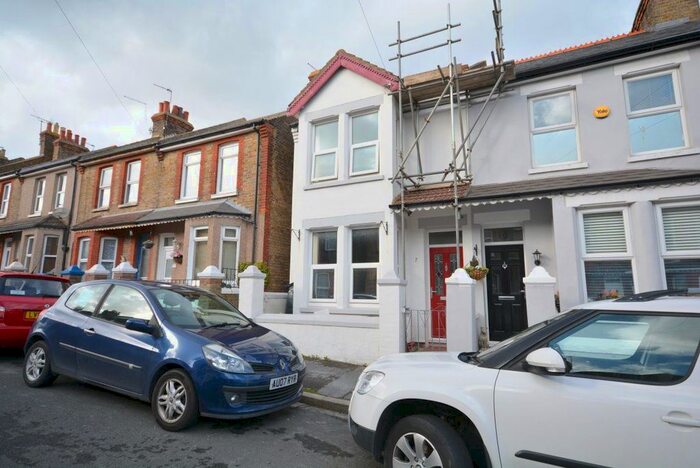 2 Bedroom Property To Rent In St Patricks Road, Ramsgate, CT11