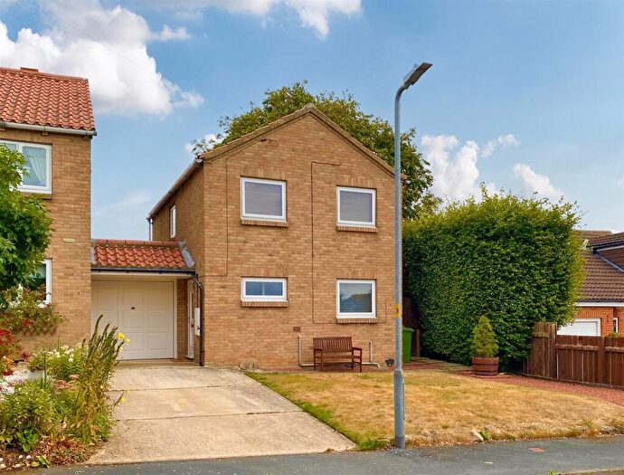 4 Bedroom Detached House For Sale In Hazel Court, Bedale, DL8