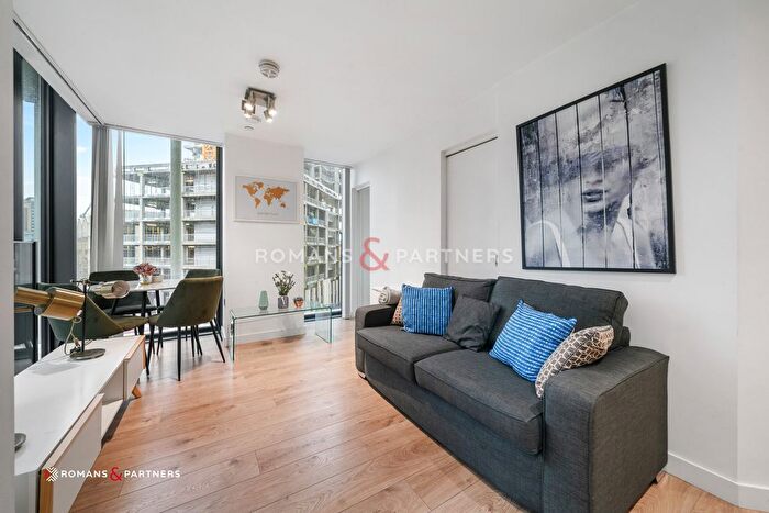 1 Bedroom Flat To Rent In Stratosphere Tower, Stratford, E15