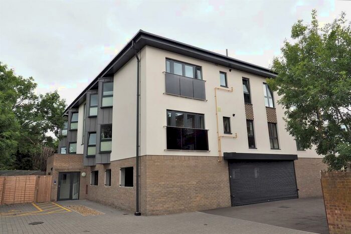 1 Bedroom Apartment To Rent In Lesley Court, High Road, Loughton, IG10