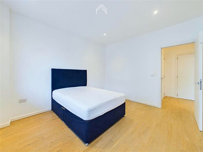 1 Bedroom Flat To Rent In Turin Court, London, TW8