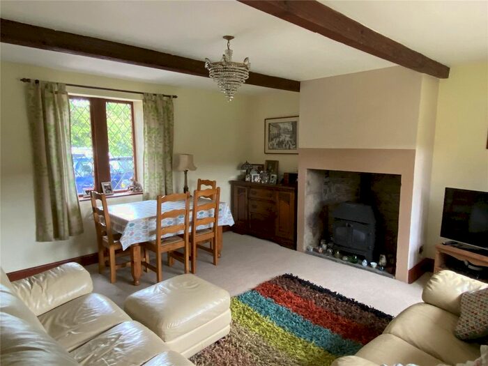 3 Bedroom Cottage For Sale In Scopsley Lane, Whitley, Dewsbury WF12