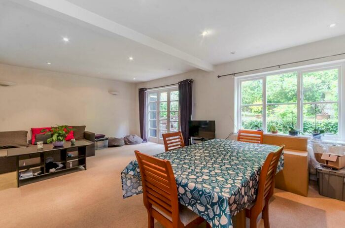 5 Bedroom Detached House To Rent In Warbank Lane, Coombe, Kingston Upon Thames, KT2