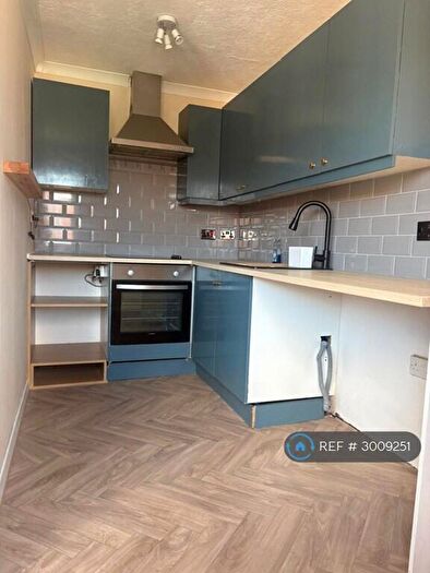 1 Bedroom Flat To Rent In Alma Road, Sheerness, ME12