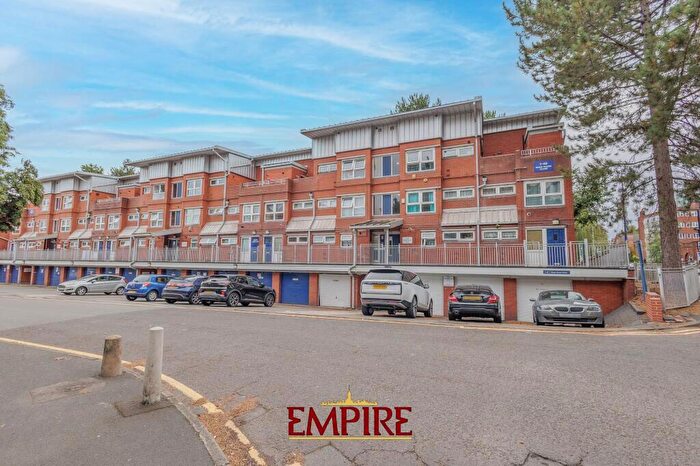 1 Bedroom Apartment For Sale In Moss House Close, Birmingham, West Midlands, B15