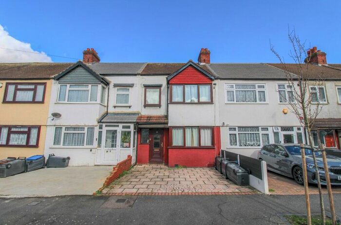 3 Bedroom Terraced House To Rent In Westcombe Avenue, Croydon, CR0