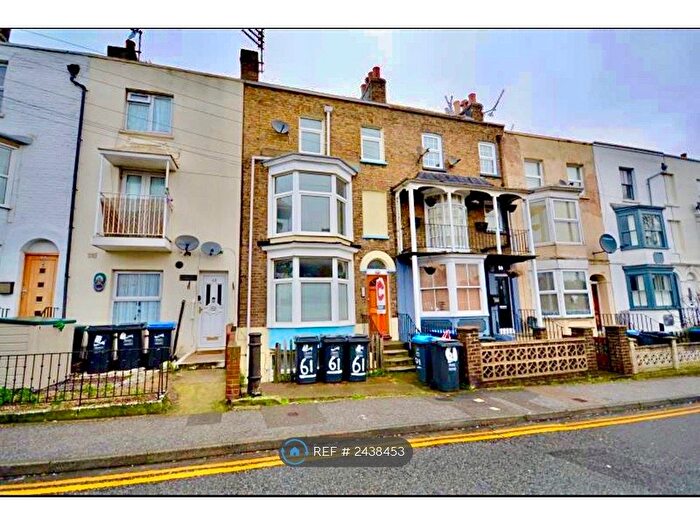 1 Bedroom Flat To Rent In West Cliff Road, Ramsgate, CT11