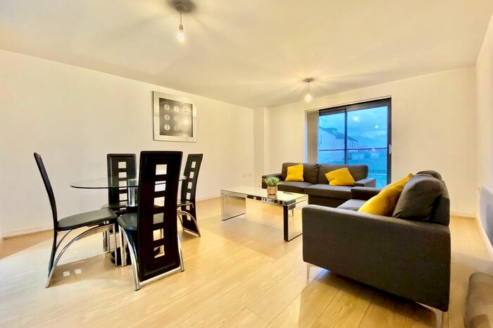 2 Bedroom Apartment To Rent In Bouverie Court, Leeds, LS9