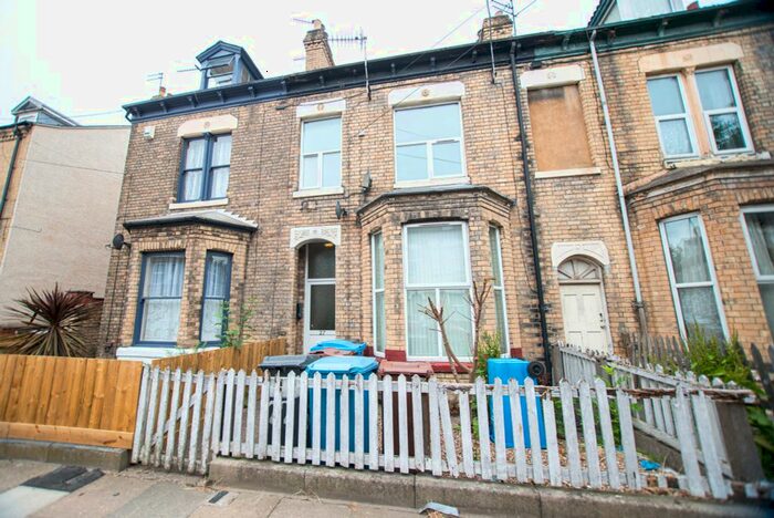 2 Bedroom Flat To Rent In Dover Street, Hull, HU3