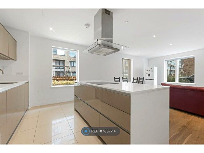 4 Bedroom Flat To Rent In Dodds House, London, SE10