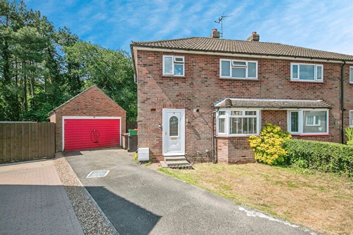 3 Bedroom Semi-Detached House For Sale In Ash Grove, Colchester, CO2