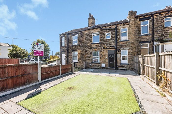 3 Bedroom Terraced House For Sale In Britannia Road, Morley, Leeds, LS27