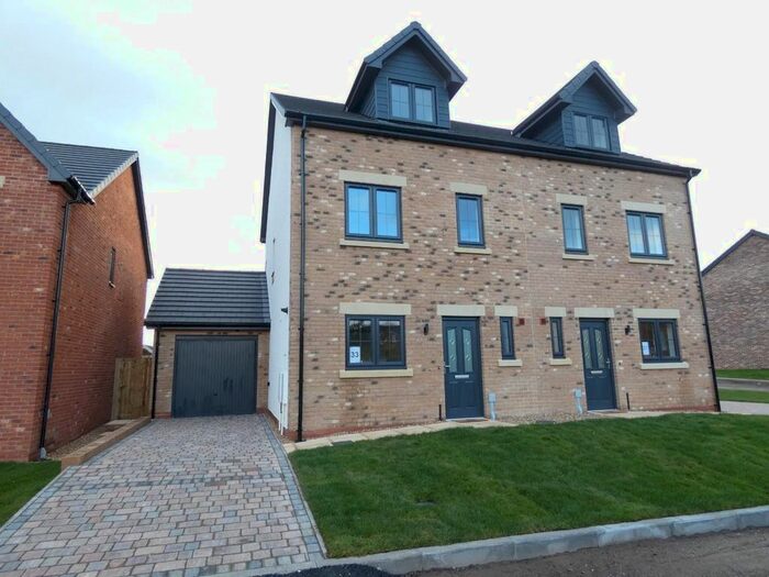 4 Bedroom Town House To Rent In Kilnmond Gardens, Carleton, Penrith, CA11