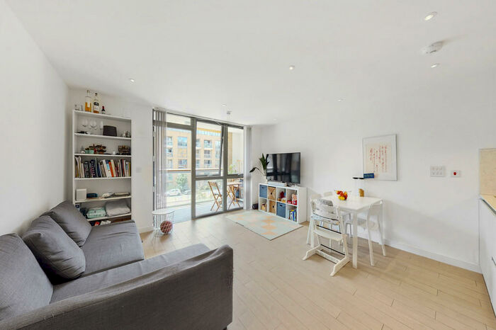 1 Bedroom Apartment To Rent In Ann Street, Packington Square, Islington, N1