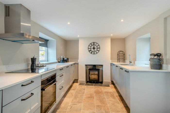 3 Bedroom Cottage For Sale In Main Street, Barnack, Stamford, PE9