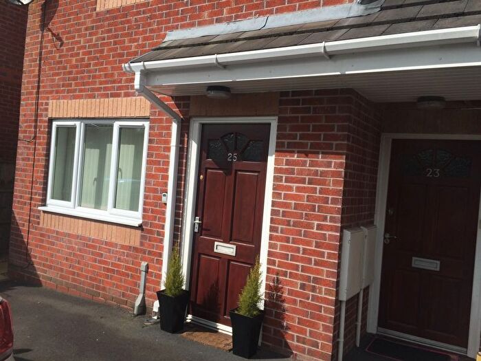 1 Bedroom Flat For Sale In Factory Street, Tyldesley, Manchester, M29
