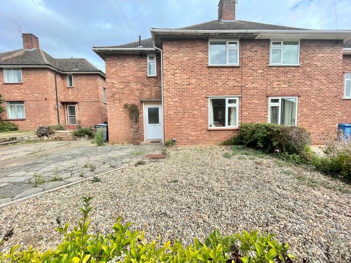 4 Bedroom Semi-Detached House To Rent In Coniston Close, NR5